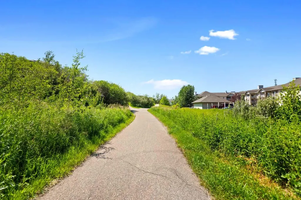 3000 Citadel Meadow Point NW Calgary AB T3G 5N5