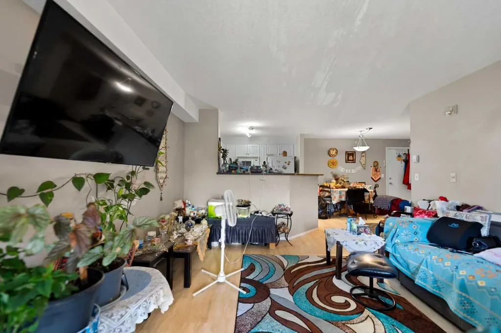 3000 Citadel Meadow Point NW Calgary AB T3G 5N5