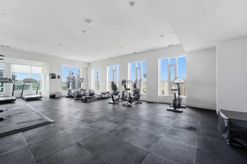 901 10 Avenue SW Calgary AB T2R 0B5