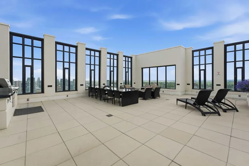 901 10 Avenue SW Calgary AB T2R 0B5