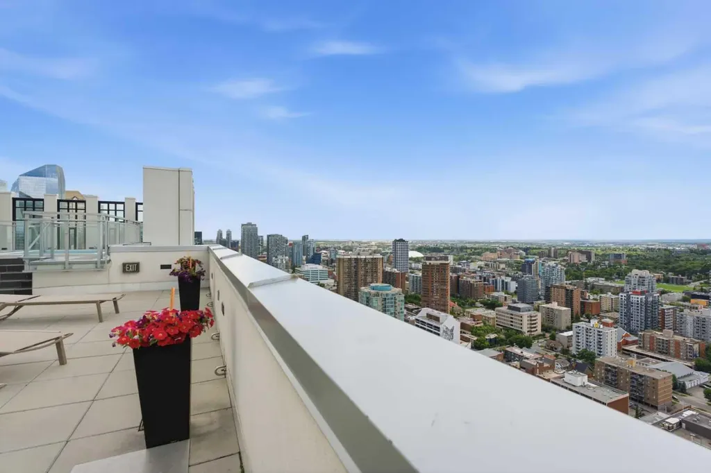 901 10 Avenue SW Calgary AB T2R 0B5