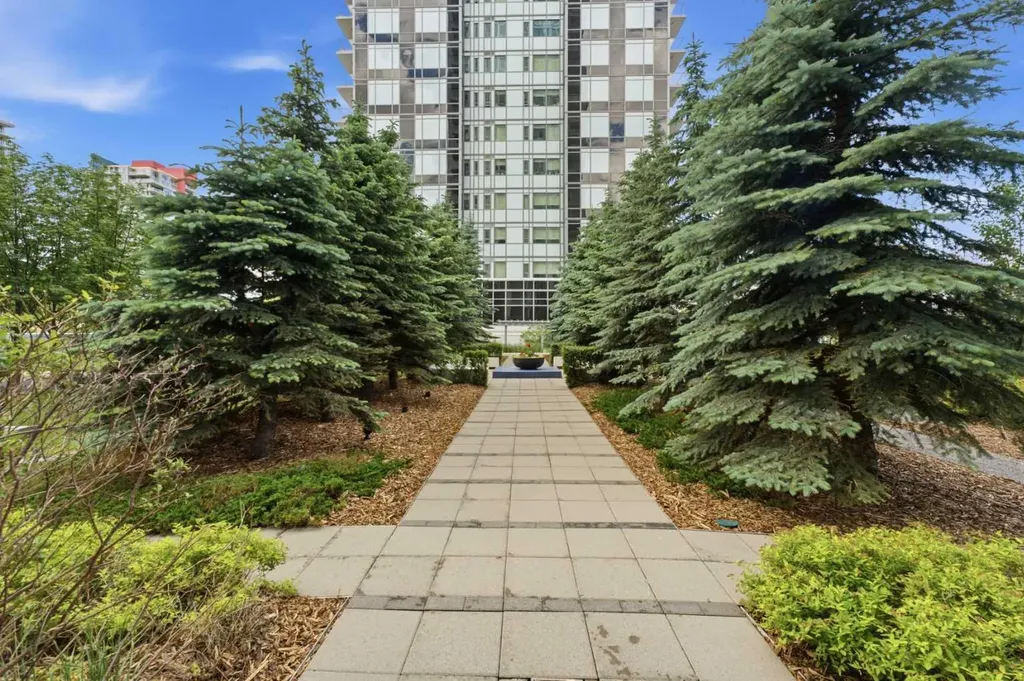 901 10 Avenue SW Calgary AB T2R 0B5