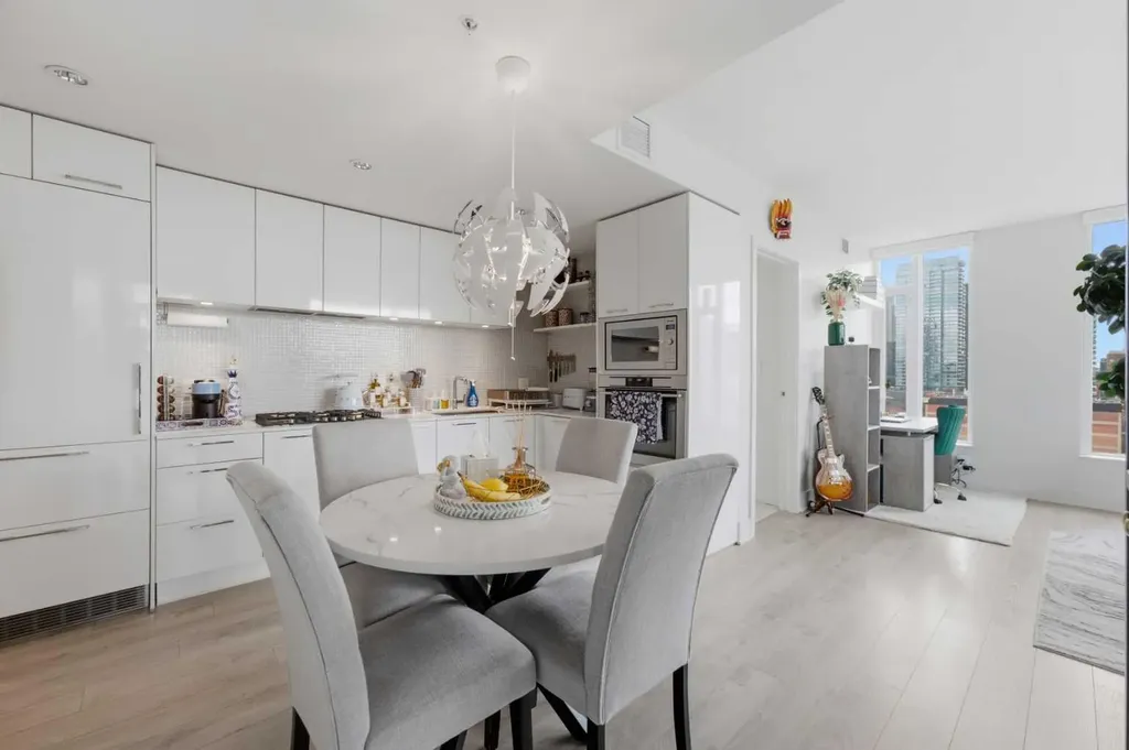 901 10 Avenue SW Calgary AB T2R 0B5