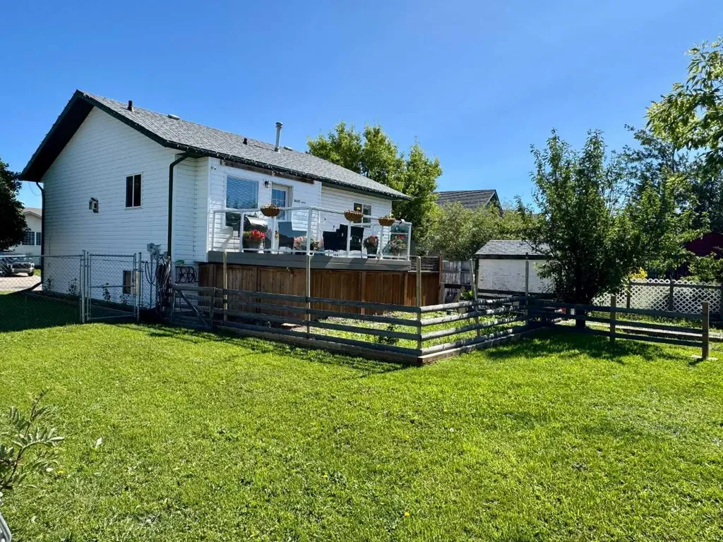 10111 98a Street Sexsmith AB T0H 3C0