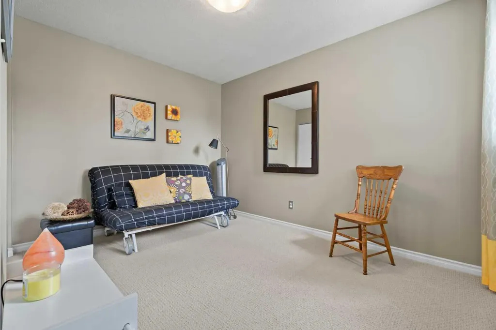 15 Lock Crescent Okotoks AB T1S 1E7