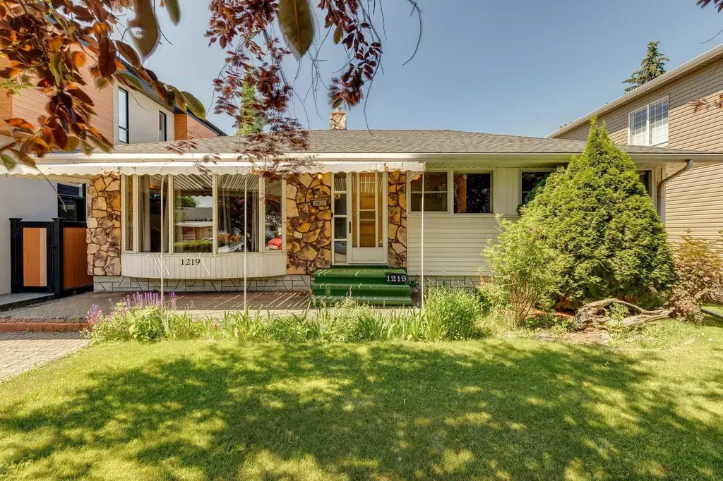 1219 Renfrew Drive NE Calgary AB T2E 5J3