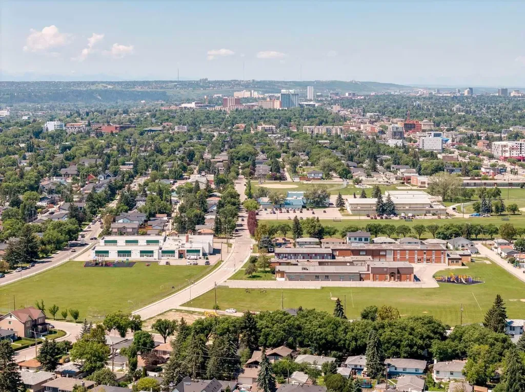 1219 Renfrew Drive NE Calgary AB T2E 5J3