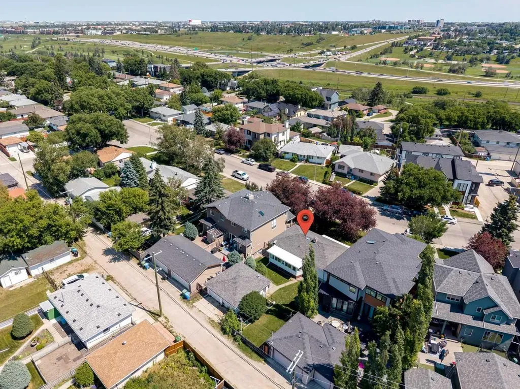 1219 Renfrew Drive NE Calgary AB T2E 5J3