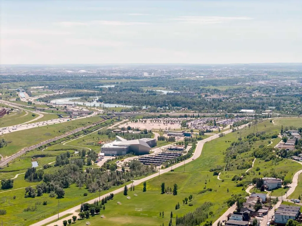 1219 Renfrew Drive NE Calgary AB T2E 5J3