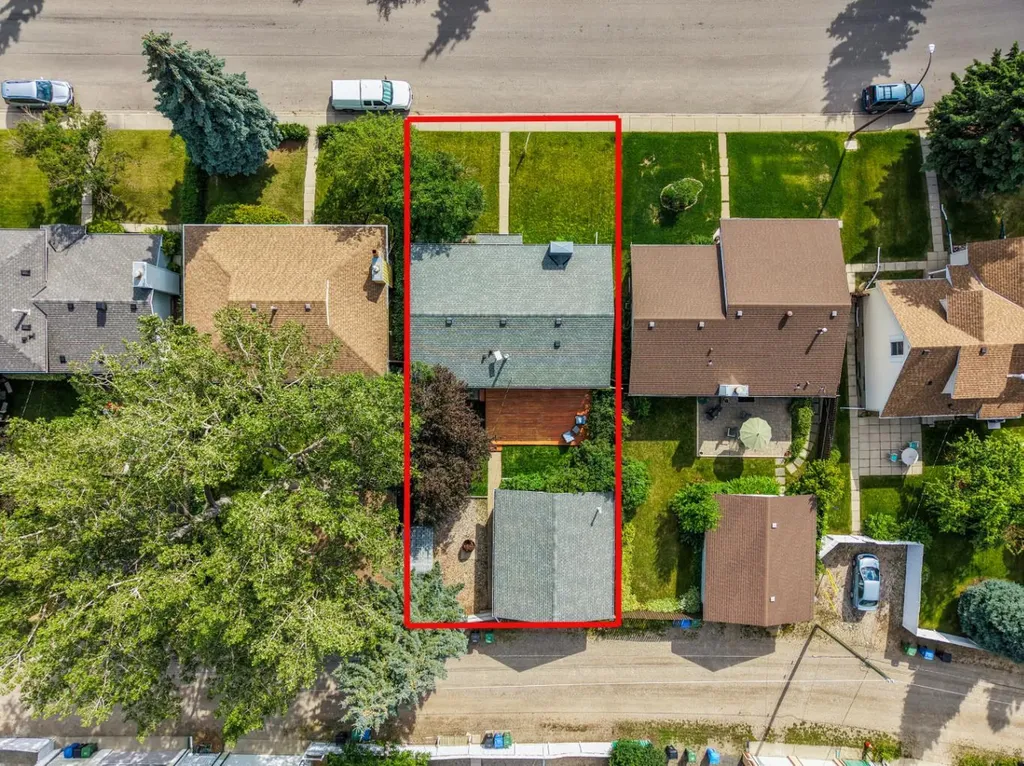 10619 Oakmoor Way SW Calgary AB T2W 1S7