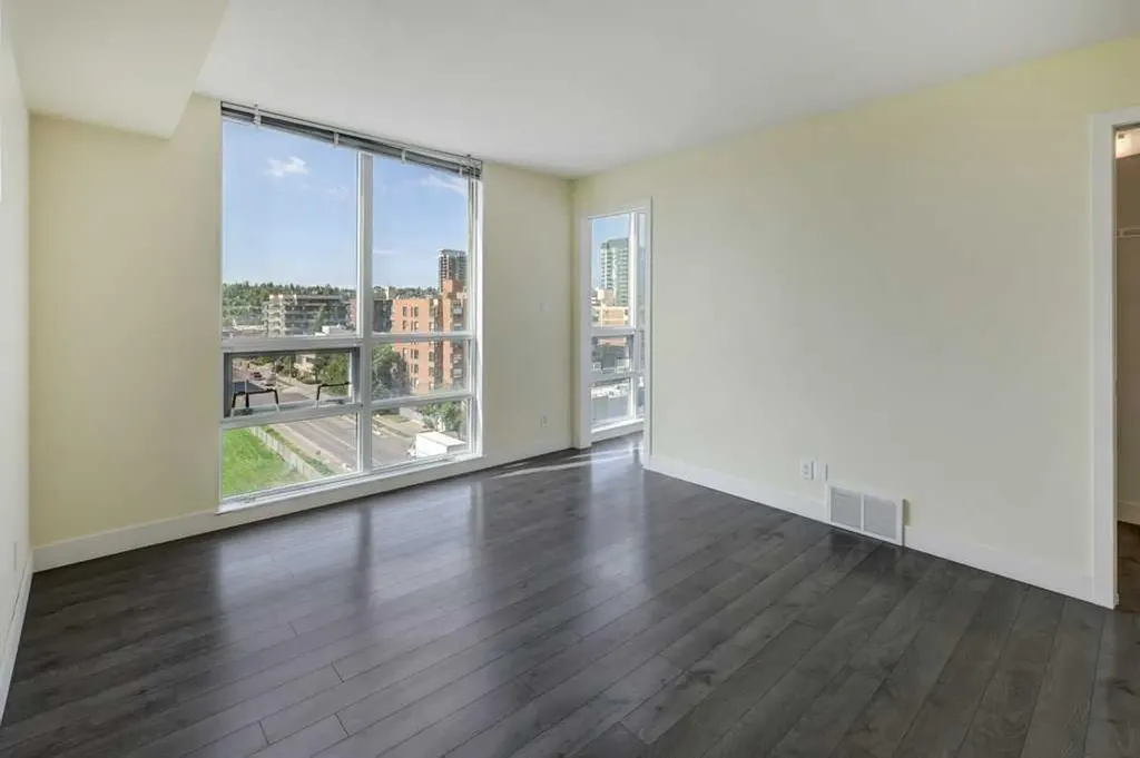 1110 11 Street SW Calgary AB T2R 1P1
