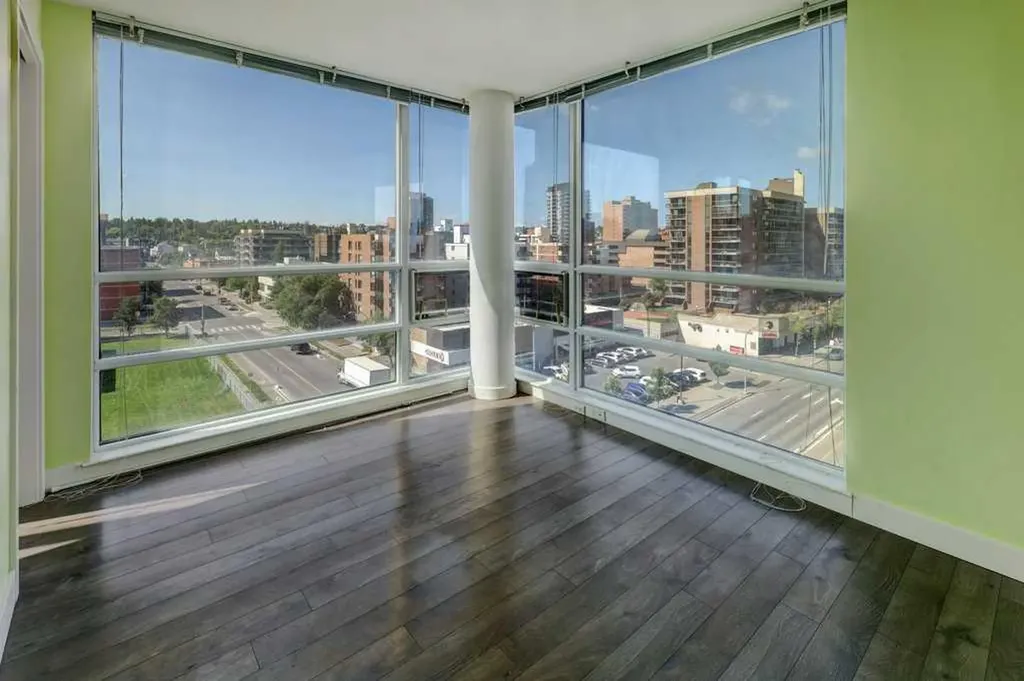 1110 11 Street SW Calgary AB T2R 1P1