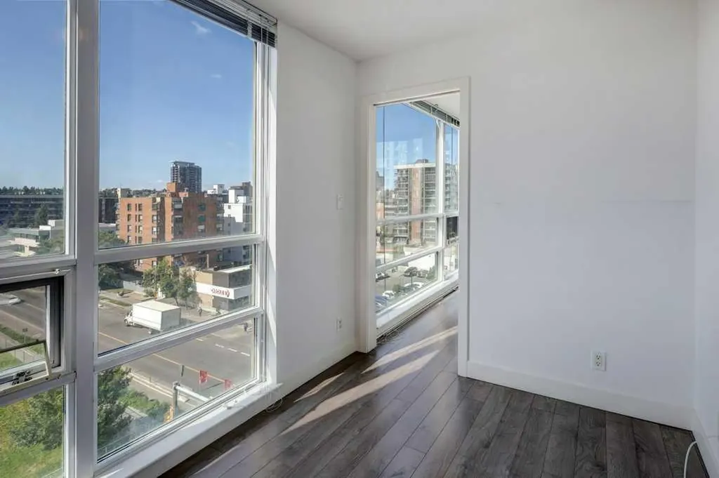 1110 11 Street SW Calgary AB T2R 1P1