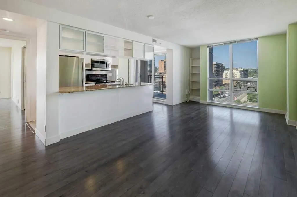 1110 11 Street SW Calgary AB T2R 1P1