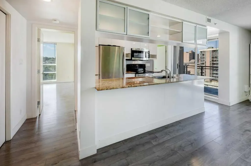 1110 11 Street SW Calgary AB T2R 1P1