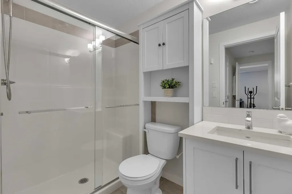168 Magnolia Manor SE Calgary AB T3M 3J1