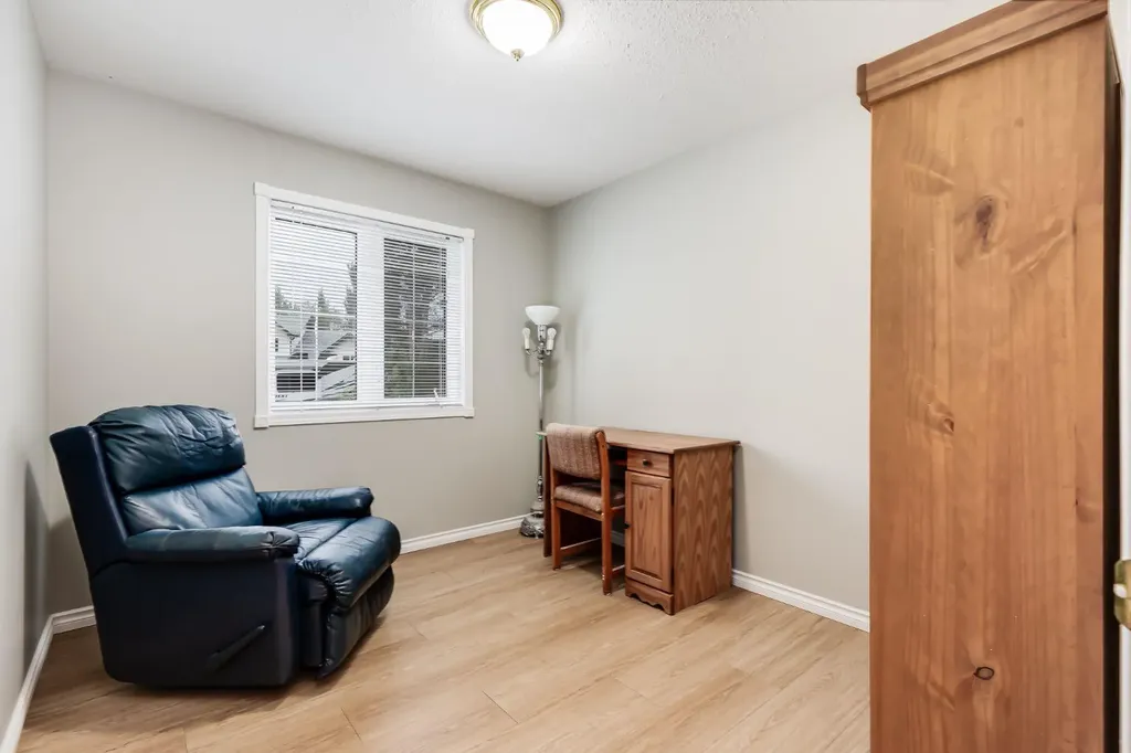 1521 Mary Place Didsbury AB T0M 0W0