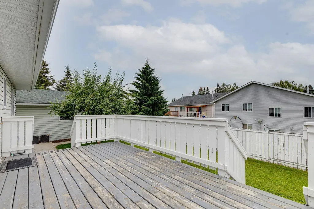 1521 Mary Place Didsbury AB T0M 0W0