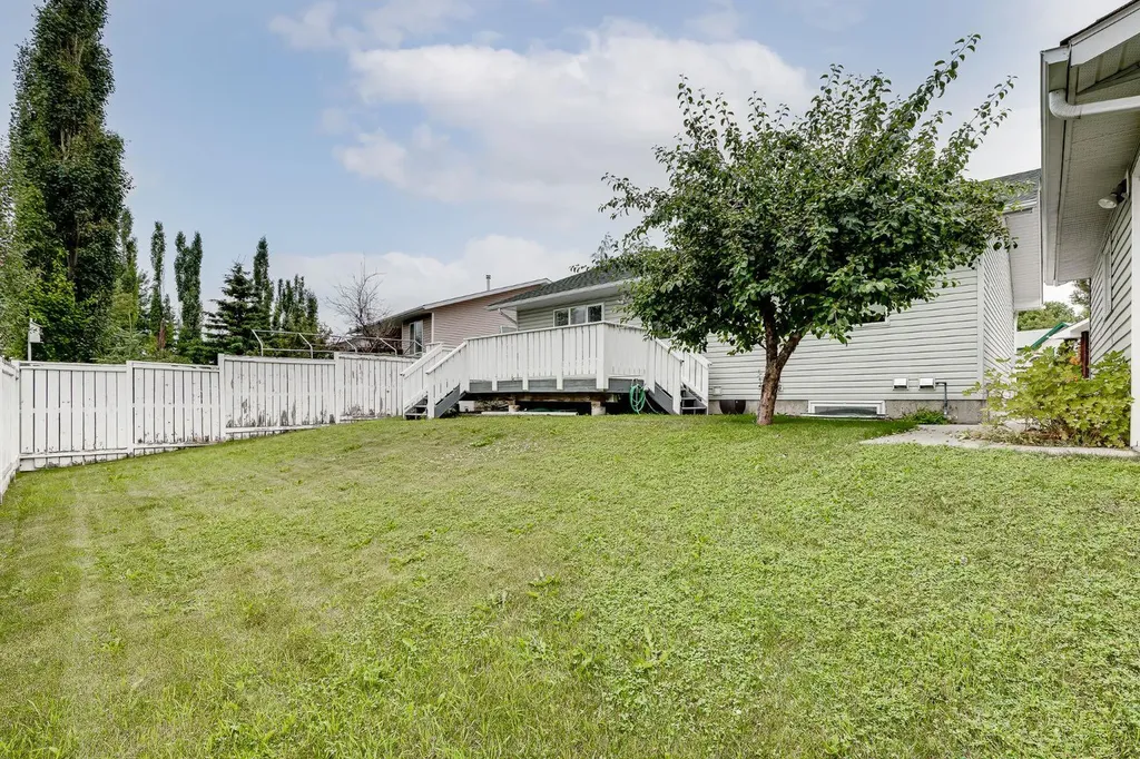 1521 Mary Place Didsbury AB T0M 0W0