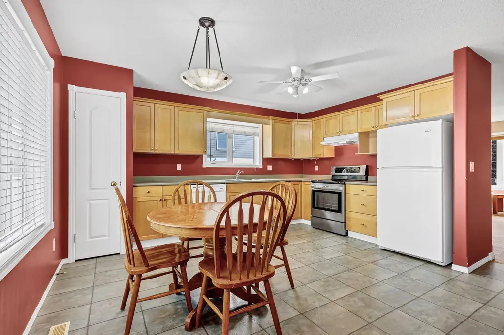 1521 Mary Place Didsbury AB T0M 0W0