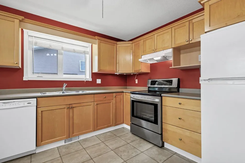 1521 Mary Place Didsbury AB T0M 0W0