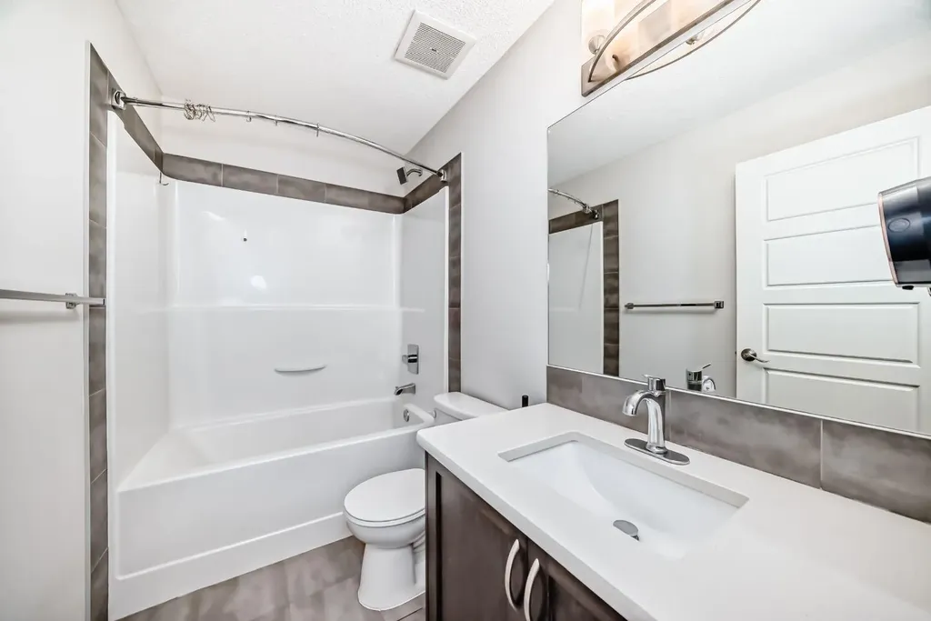 45 Nolanlake Cove NW Calgary AB T3R 0Z7