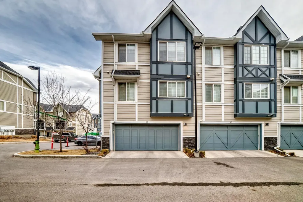 45 Nolanlake Cove NW Calgary AB T3R 0Z7