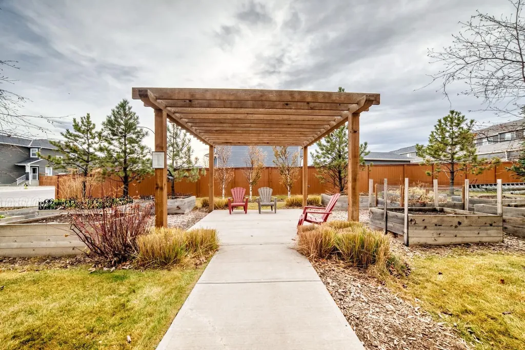 45 Nolanlake Cove NW Calgary AB T3R 0Z7