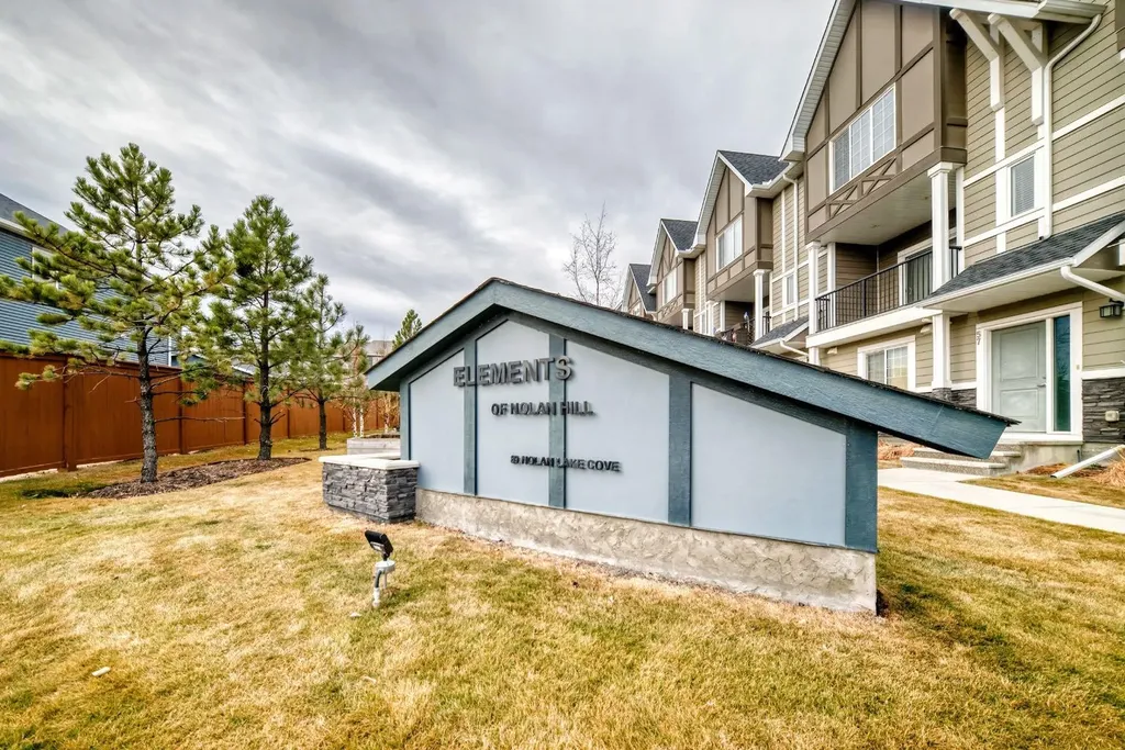 45 Nolanlake Cove NW Calgary AB T3R 0Z7