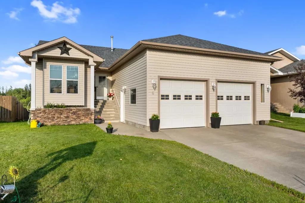 6 Park Circle Whitecourt AB T7S 1H9
