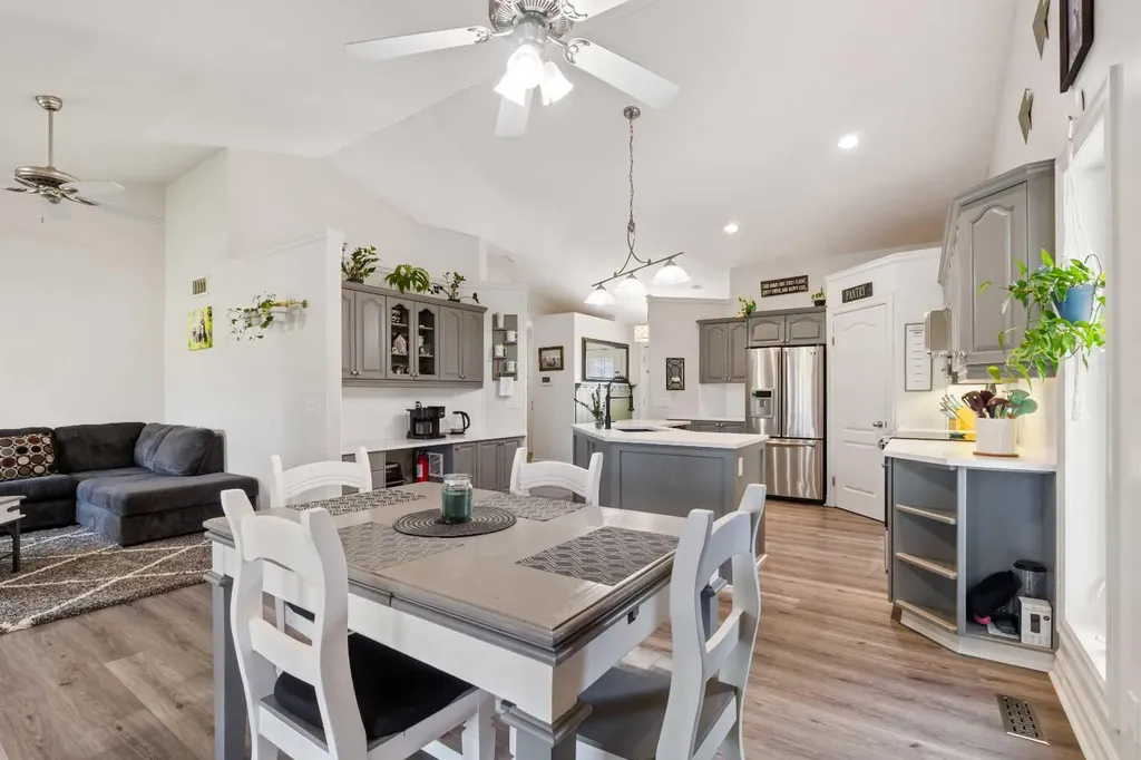 6 Park Circle Whitecourt AB T7S 1H9