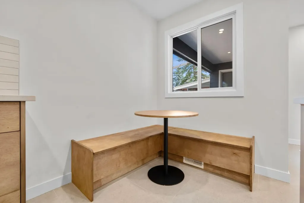 6223 31 Avenue NW Calgary AB T3B 1J8