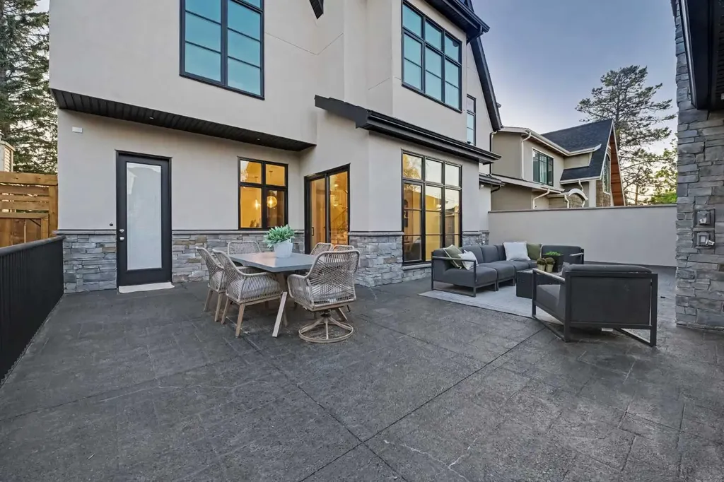 3614 10 Street SW Calgary AB T2T 3H8