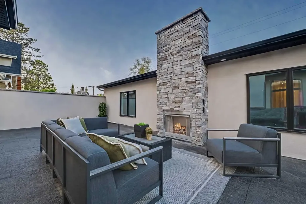 3614 10 Street SW Calgary AB T2T 3H8