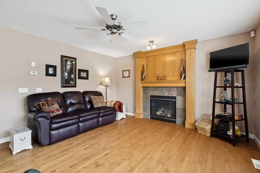 47 Sheep River Cove Okotoks AB T1S 2L4