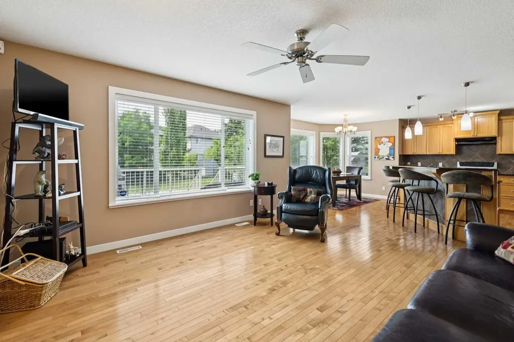 47 Sheep River Cove Okotoks AB T1S 2L4