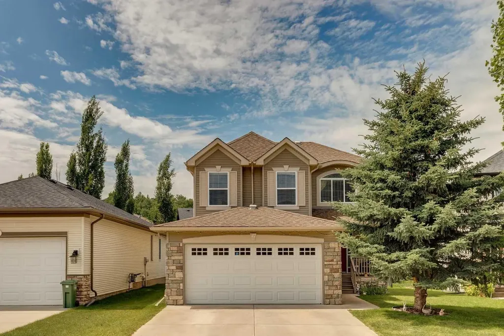 47 Sheep River Cove Okotoks AB T1S 2L4