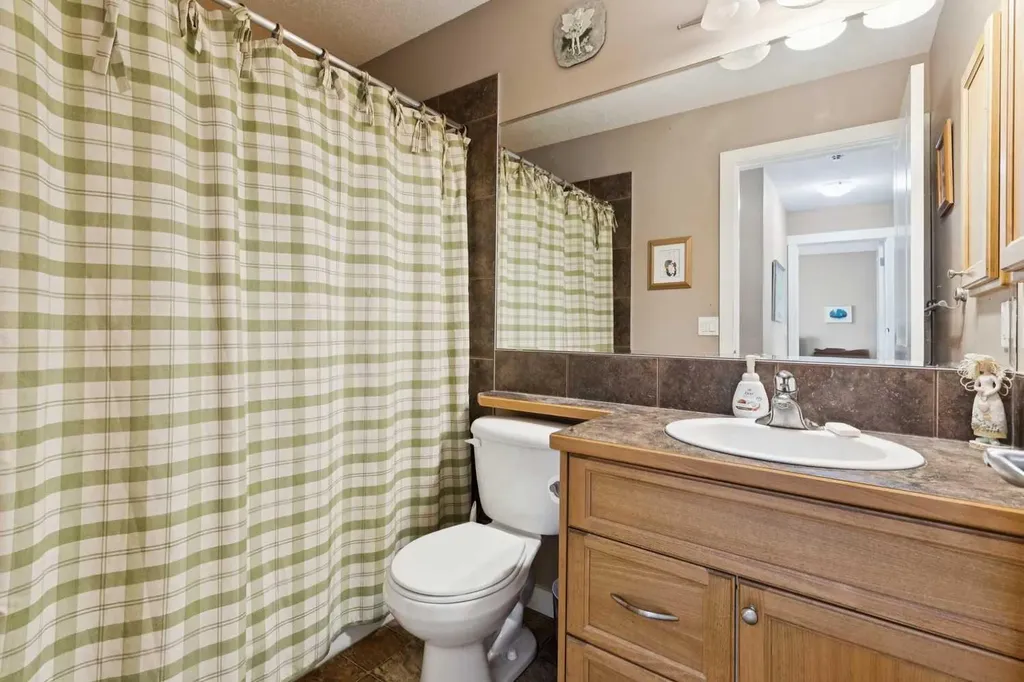 47 Sheep River Cove Okotoks AB T1S 2L4