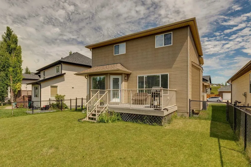 47 Sheep River Cove Okotoks AB T1S 2L4