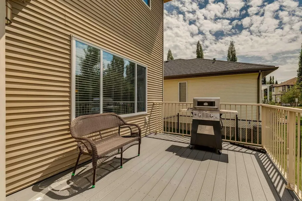 47 Sheep River Cove Okotoks AB T1S 2L4
