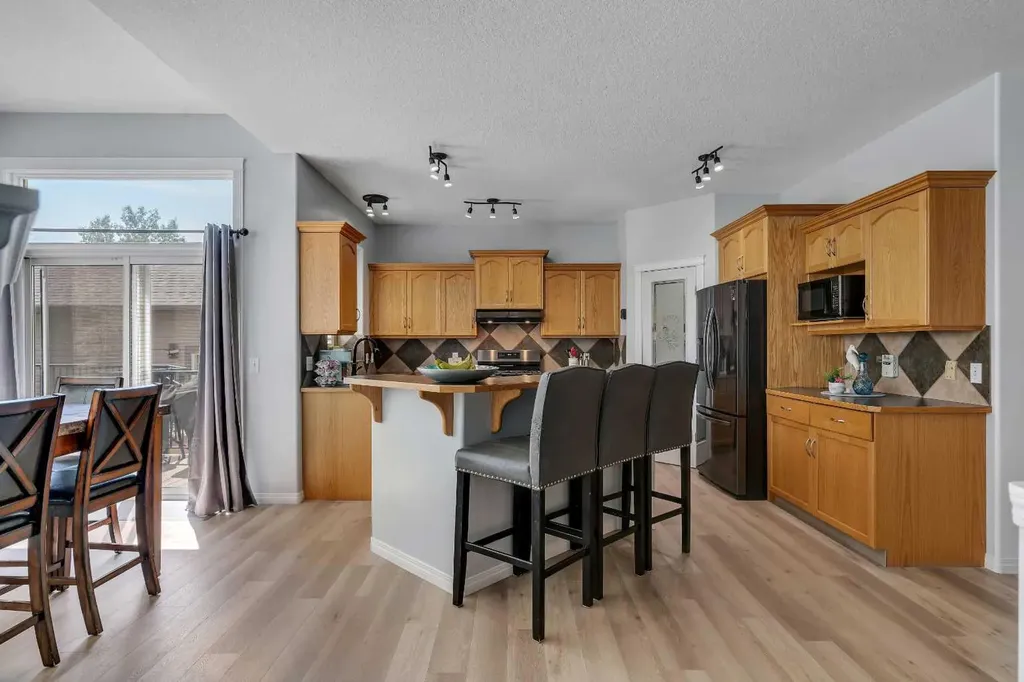 54 Thomas Street NW Langdon AB T0J 1X2
