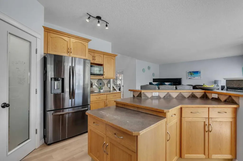 54 Thomas Street NW Langdon AB T0J 1X2