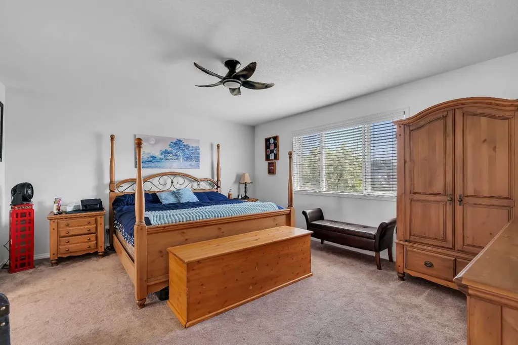 54 Thomas Street NW Langdon AB T0J 1X2