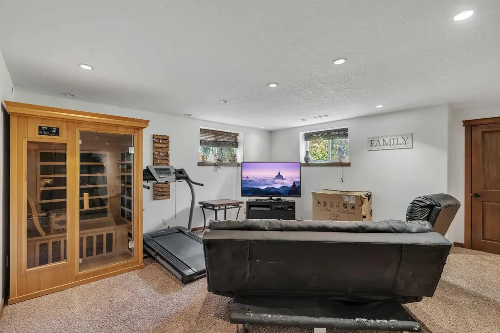 54 Thomas Street NW Langdon AB T0J 1X2