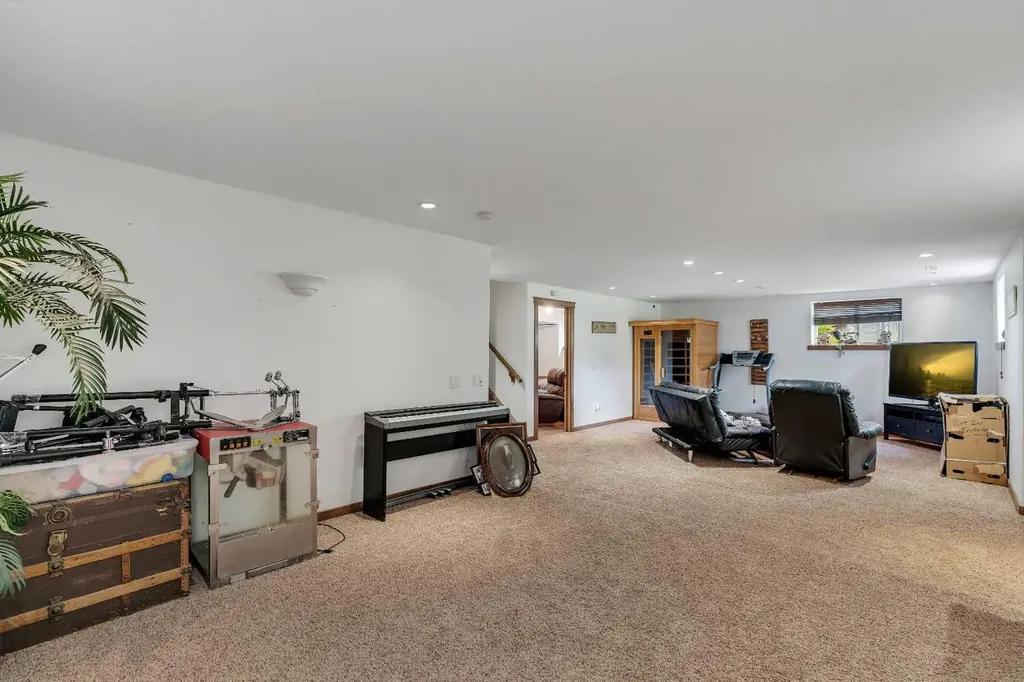 54 Thomas Street NW Langdon AB T0J 1X2