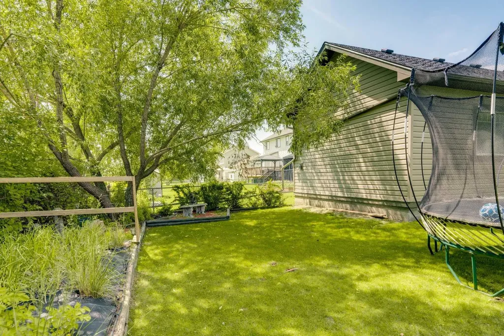 54 Thomas Street NW Langdon AB T0J 1X2