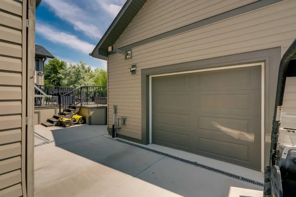 54 Thomas Street NW Langdon AB T0J 1X2