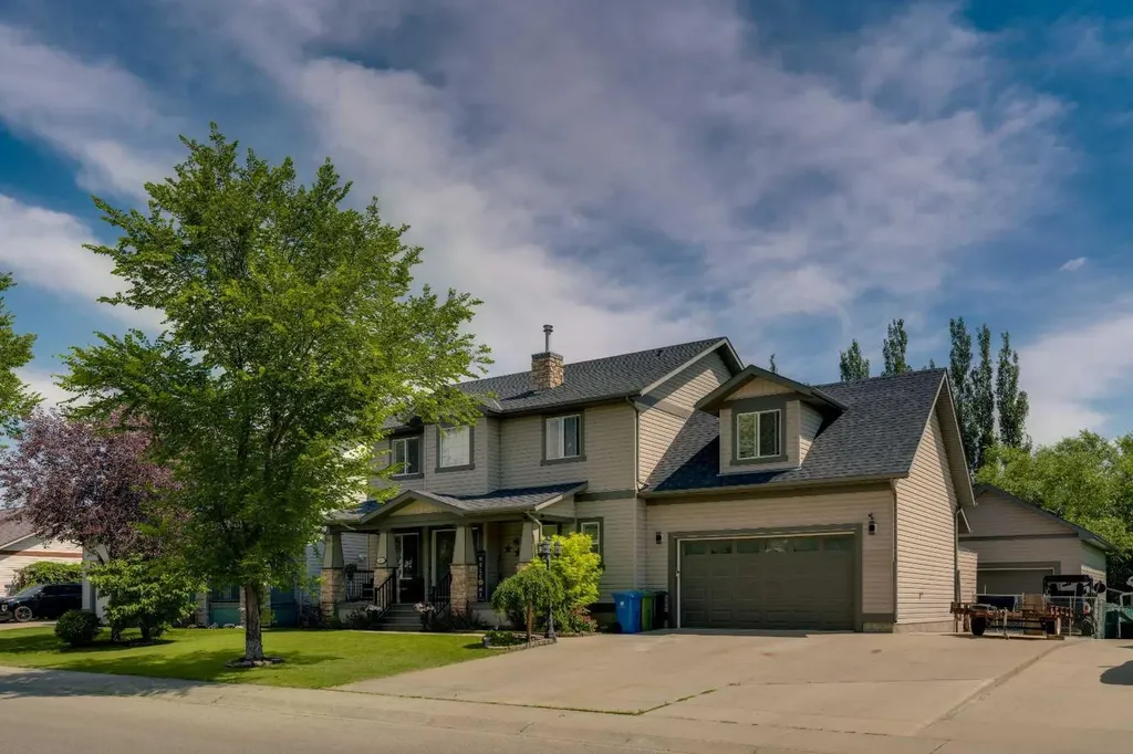 54 Thomas Street NW Langdon AB T0J 1X2