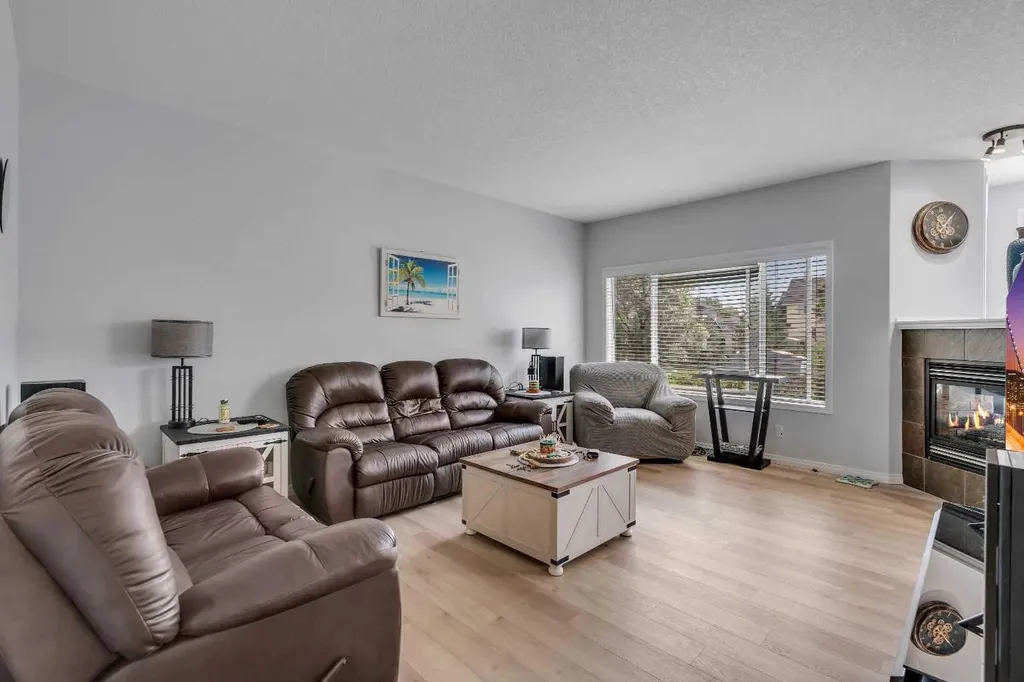 54 Thomas Street NW Langdon AB T0J 1X2