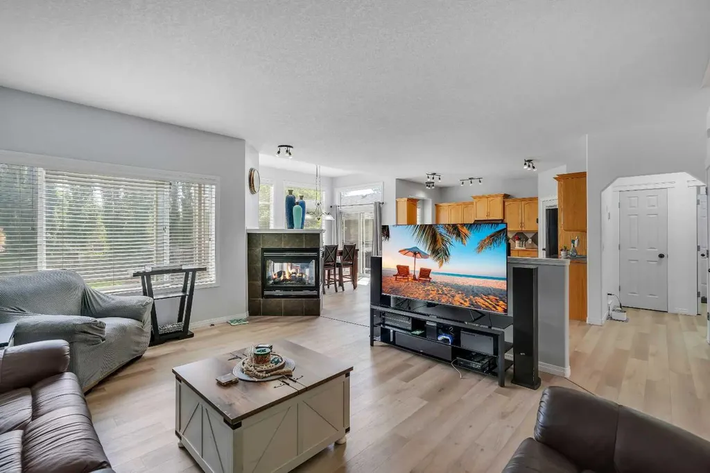 54 Thomas Street NW Langdon AB T0J 1X2